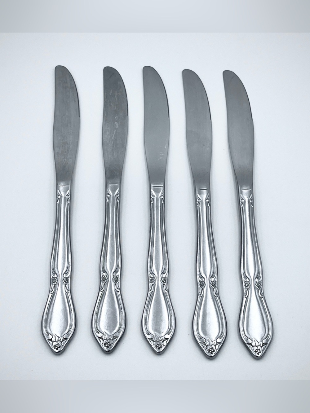 Vintage Oneida Community CHATELAINE Stainless Steel Flat Handle Knives - 5 Set